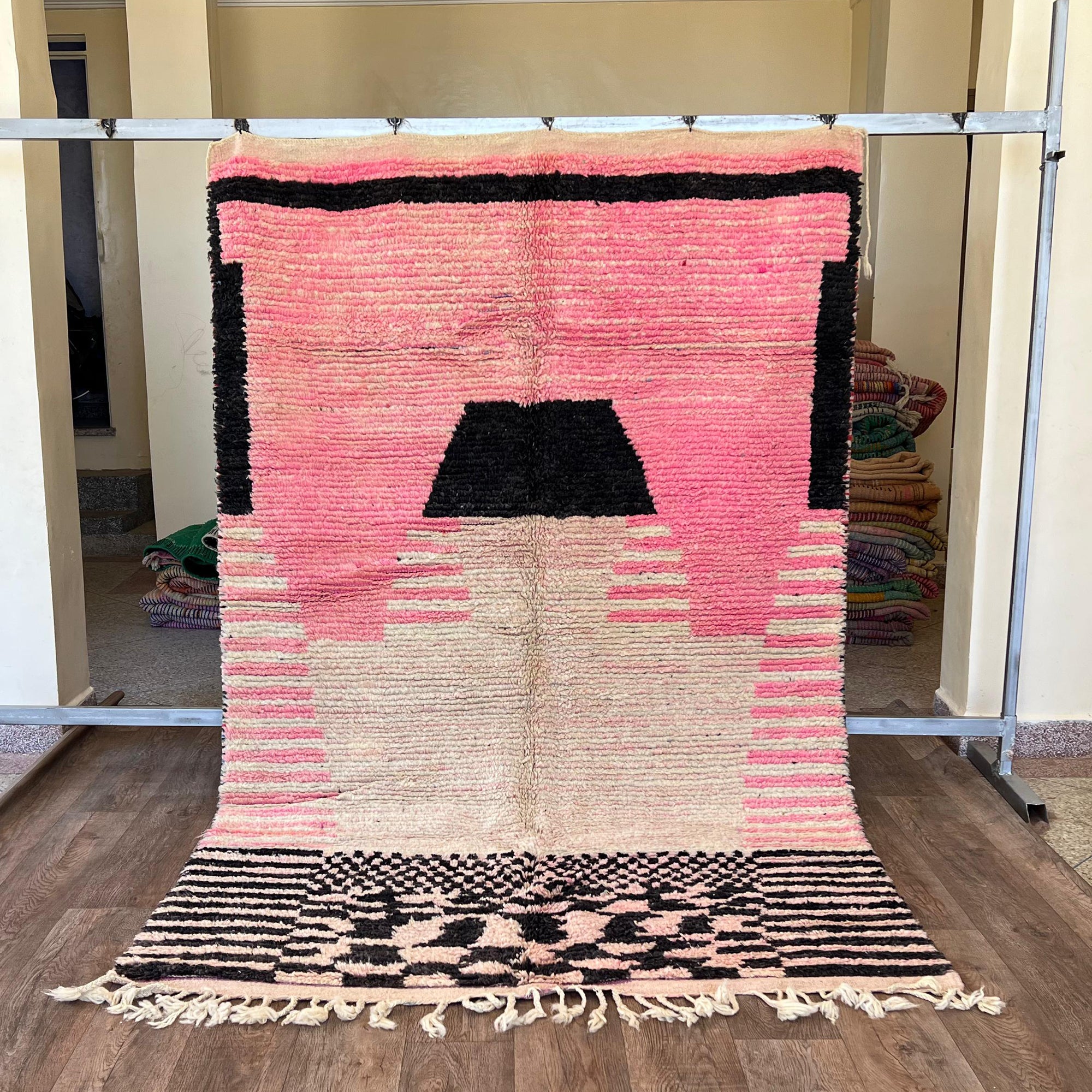 Unique Moroccan Boujad Rug , Vintage-Inspired Handwoven Berber Wool in Pink, Black & White , Bold Boho Statement Carpet , geometric carpet .