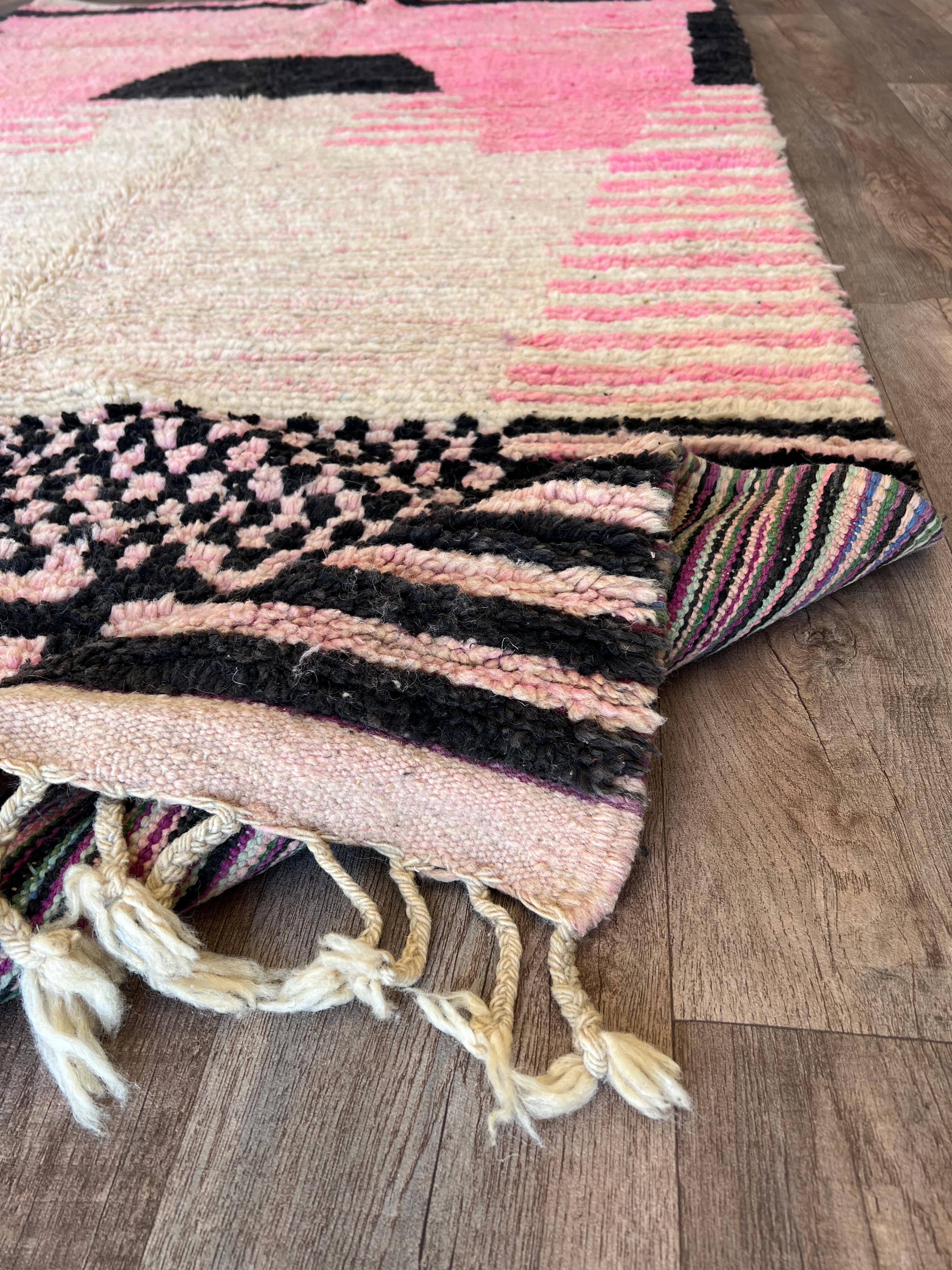 Unique Moroccan Boujad Rug , Vintage-Inspired Handwoven Berber Wool in Pink, Black & White , Bold Boho Statement Carpet , geometric carpet .
