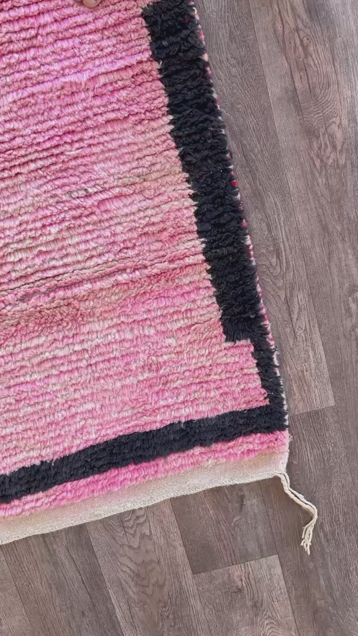 Unique Moroccan Boujad Rug , Vintage-Inspired Handwoven Berber Wool in Pink, Black & White , Bold Boho Statement Carpet , geometric carpet .